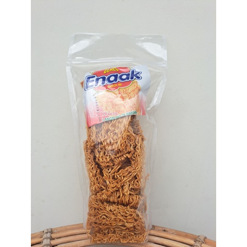 

SNACK MIE GEMEZ ENAAK PRAKTIS LANGSUNG DIMAKAN