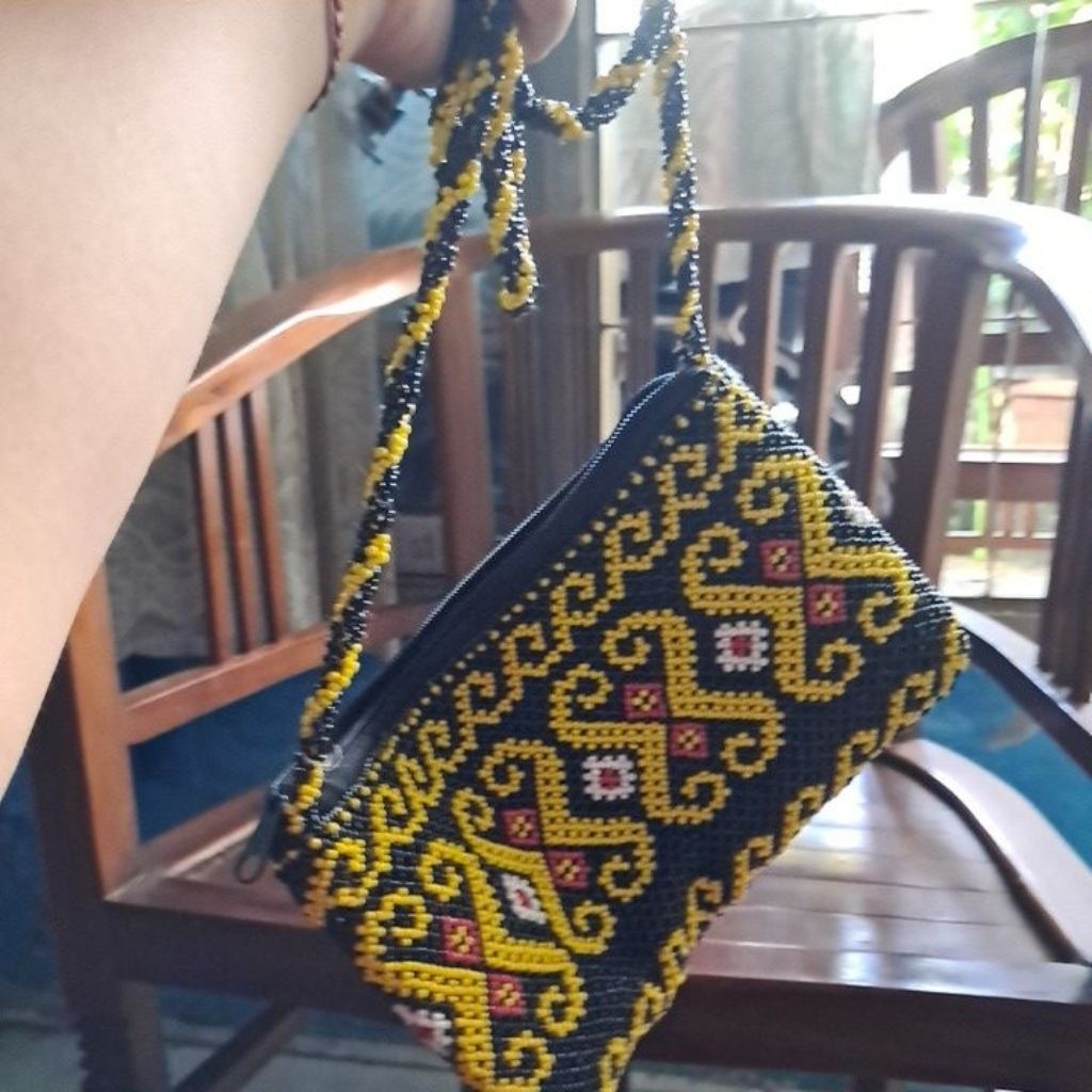 Tas Selempang Khas Kalimantan