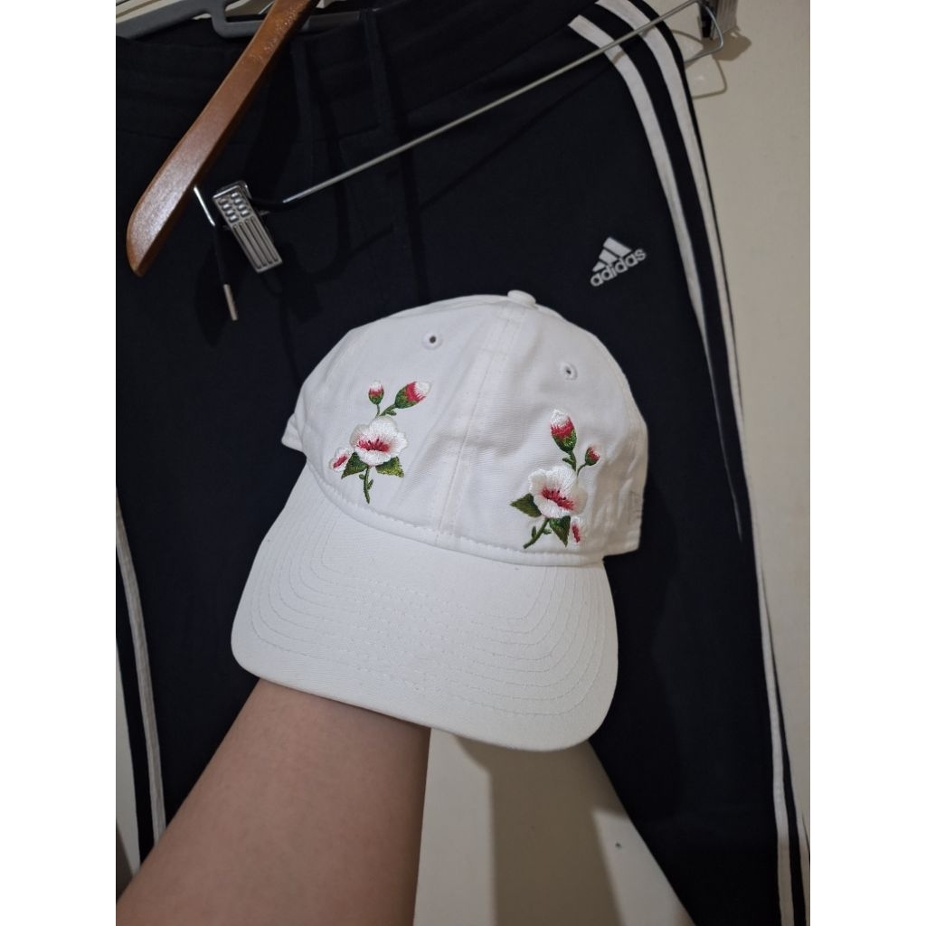 Topi putih flower original new era