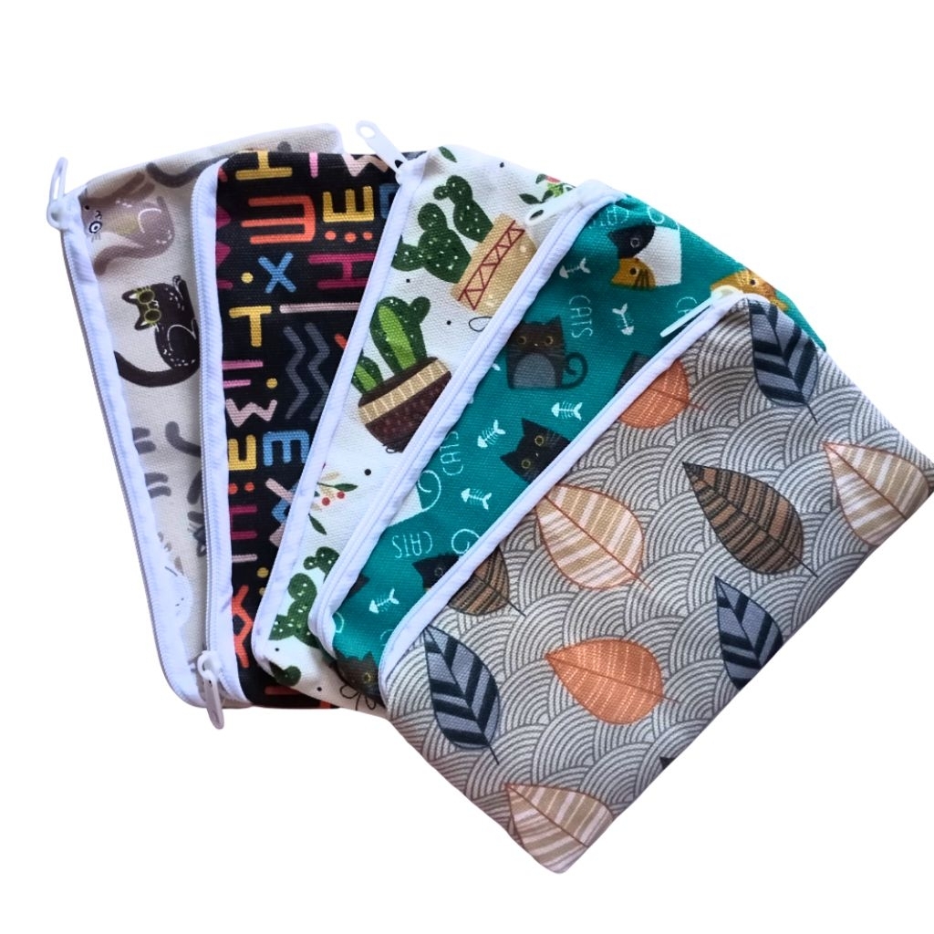 

Tempat Pensil Kanvas Premium