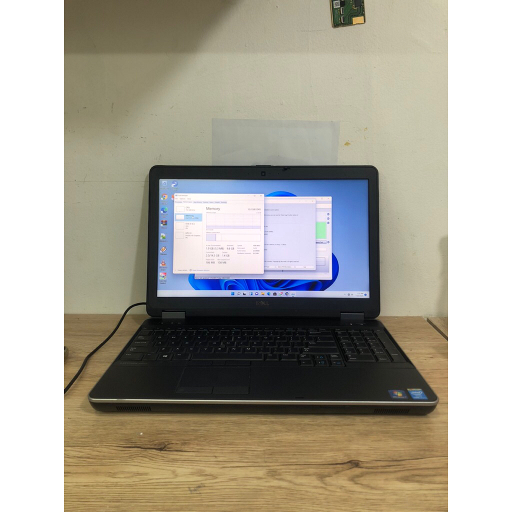 DELL LATITUDE E6540 INTEL CORE I7 GEN 4 RAM 12 SSD 256