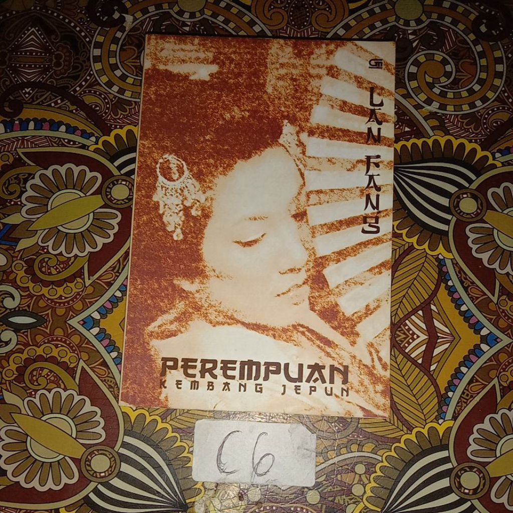 BUKU LANTANG, PEREMPUAN KEMBANG JEPUN