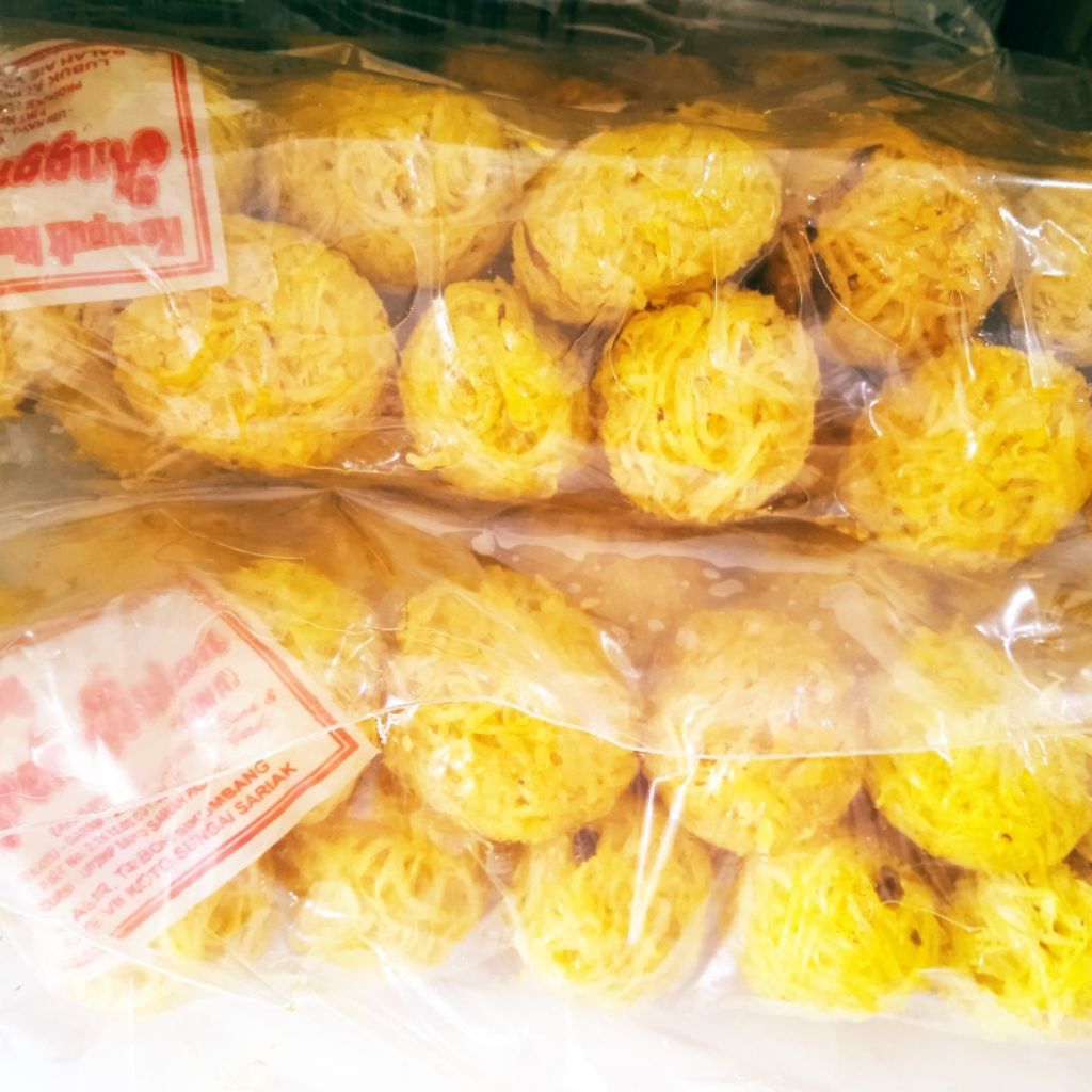 

Kerupuk katam bulat/sarang balam kuning khas Minang