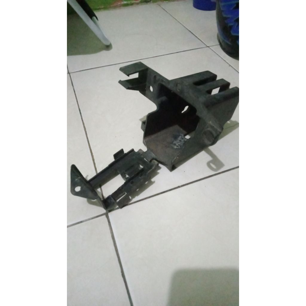 Tempat rumah box aki C70 C700 Astrea 800 Astrea Star ori