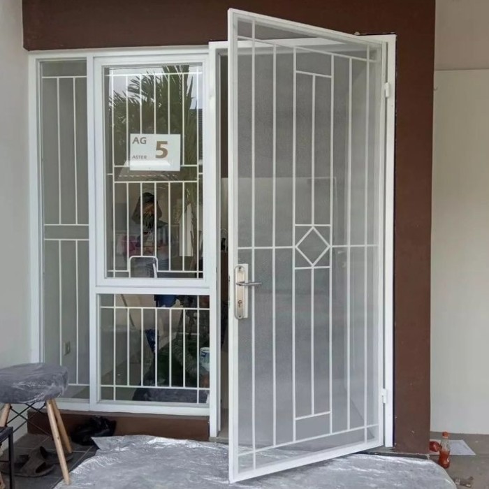 Pintu Teralis Besi untuk Rumah dengan banyak model