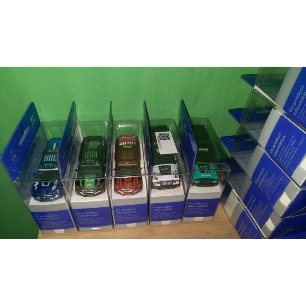 TRASPED mini Rc 1/64 2.4ghz Semi propo 3 speed