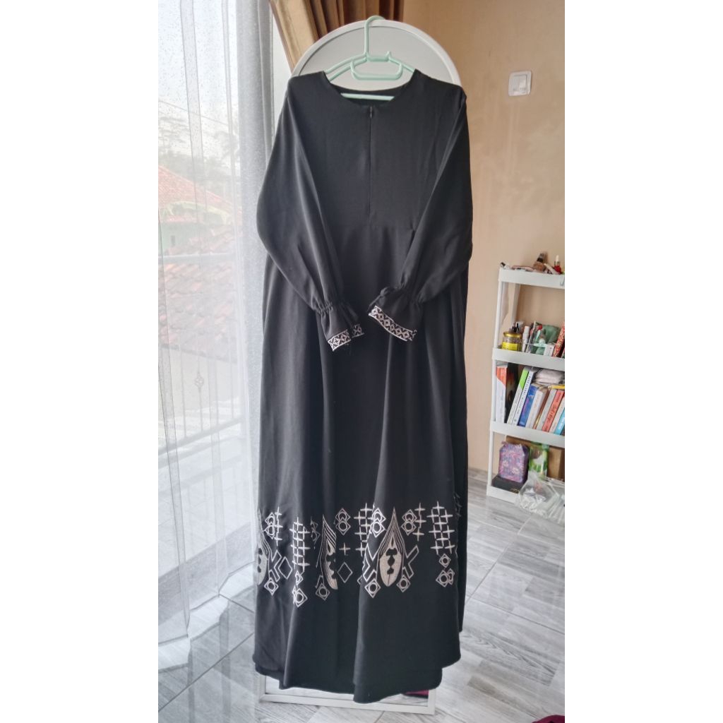 preloved gamis hitam