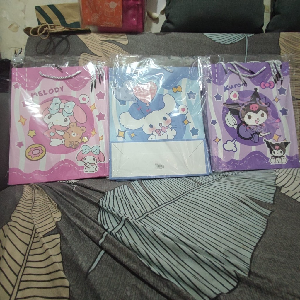 

Kiddypicks Paper Bag Sanrio Karakter Lucu – Kuromi Melody Cinnamoroll | Tas Kado Hadiah Ulang Tahun | Goodie Bag Souvenir Premium