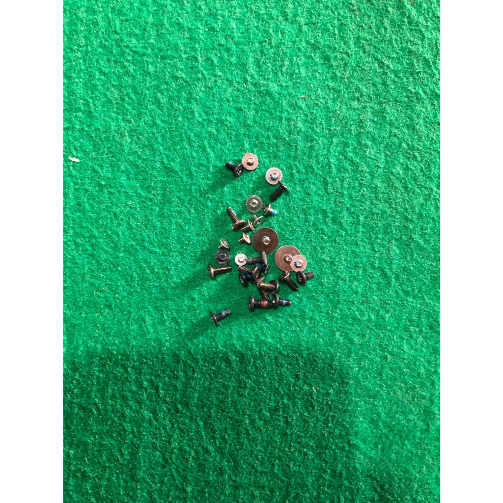 Set Baut laptop Acer V5 132