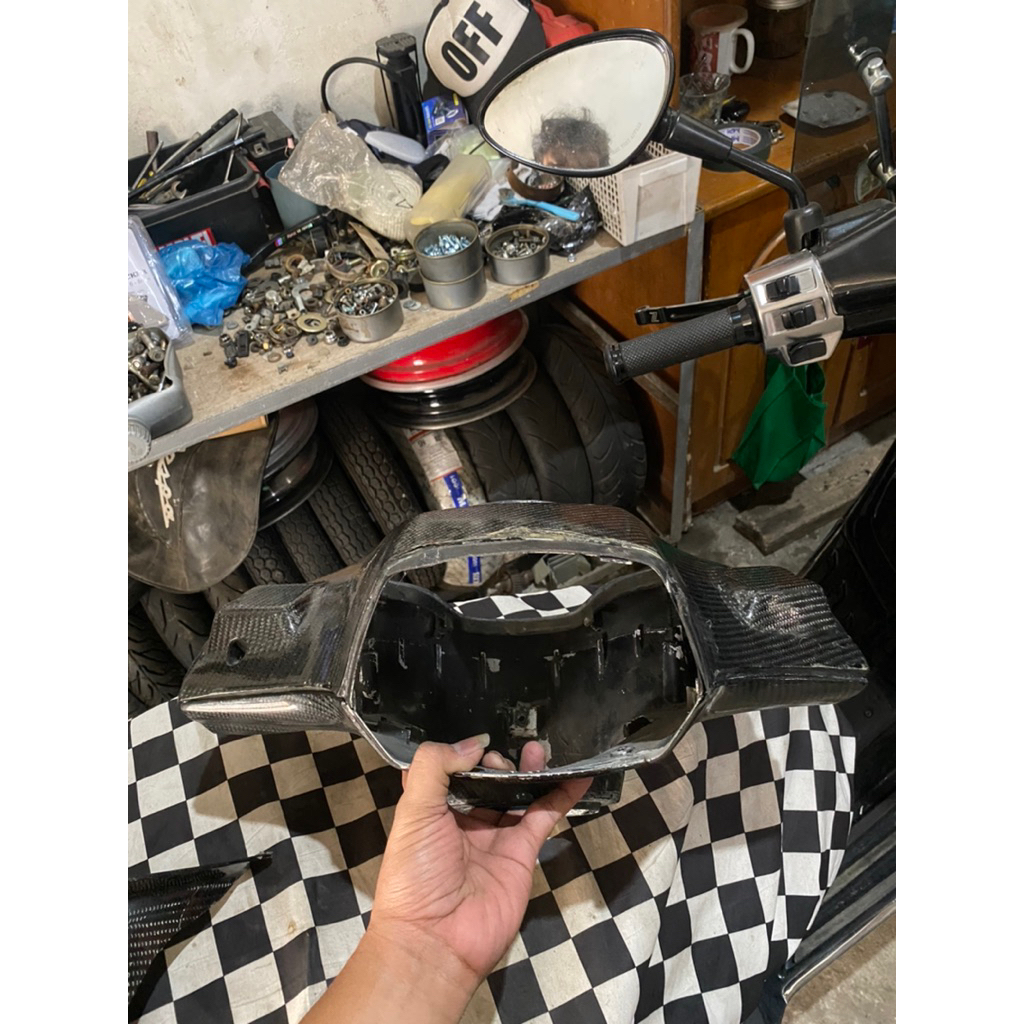 batok vespa matic sprint karbon part ori
