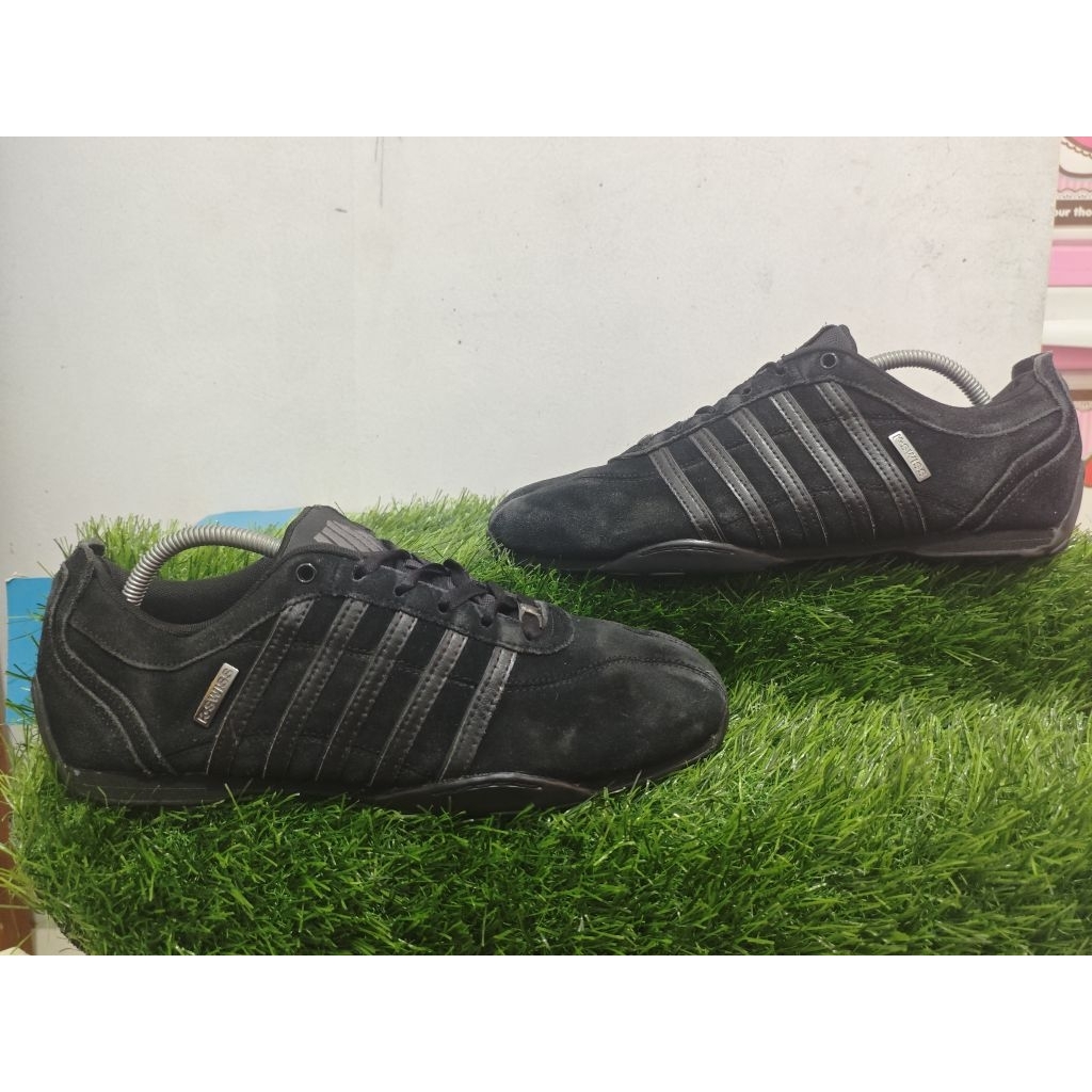 Sepatu K Swiss