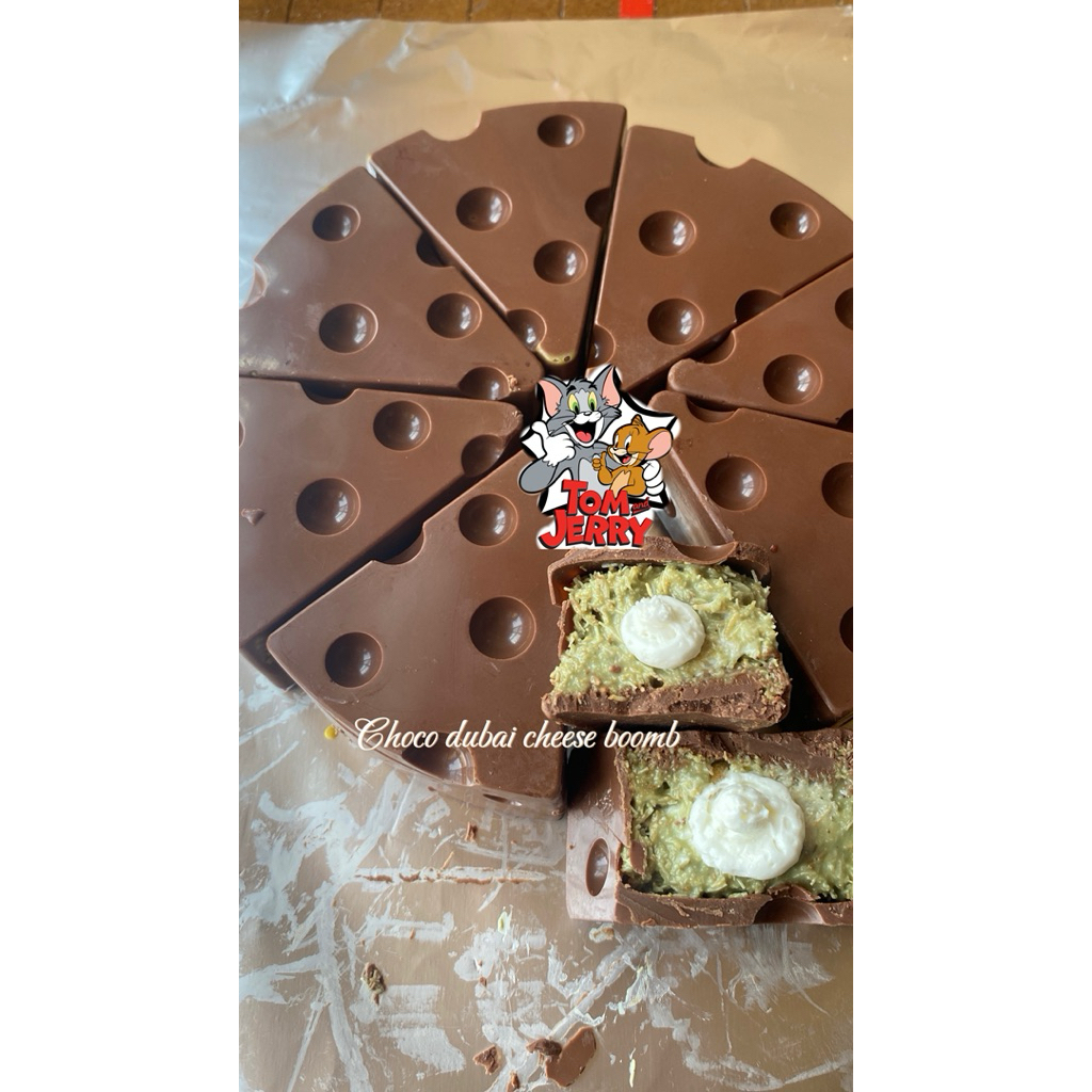 

choco dubai cheese boomb coklat dubai cheese boomb isian kunafa dan cheese