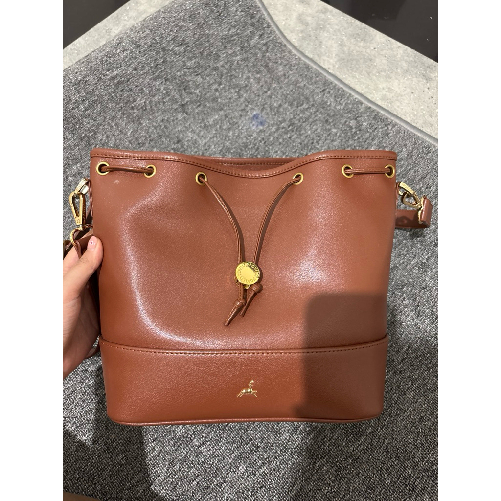 preloved POVILO PUSPA BUCKET BAG