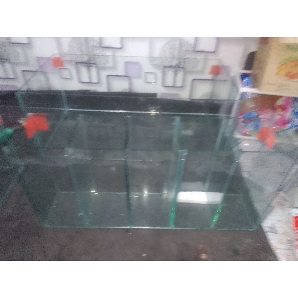 

etalase jus buah 5 lubang