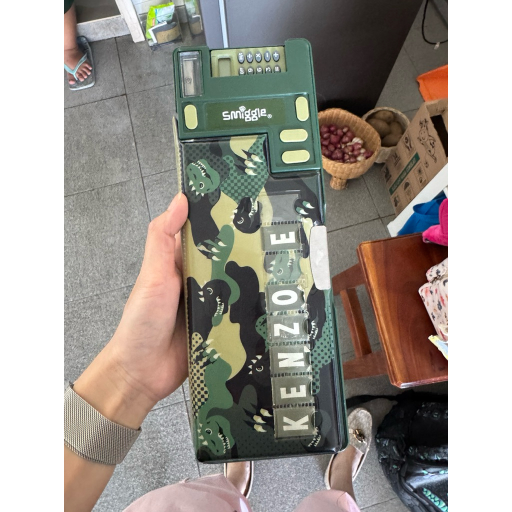 

Dijual murah preloved Pensil Case Kotak Pensil Smiggle Ori 100%