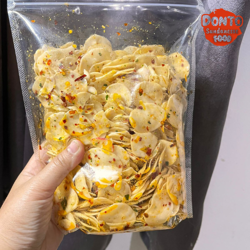 

DONTO Seblak Chili Oil Kerupuk putih extra daun jeruk pedas dan original