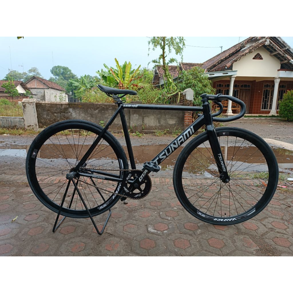 sepeda fixie tsunami hitam velg araya