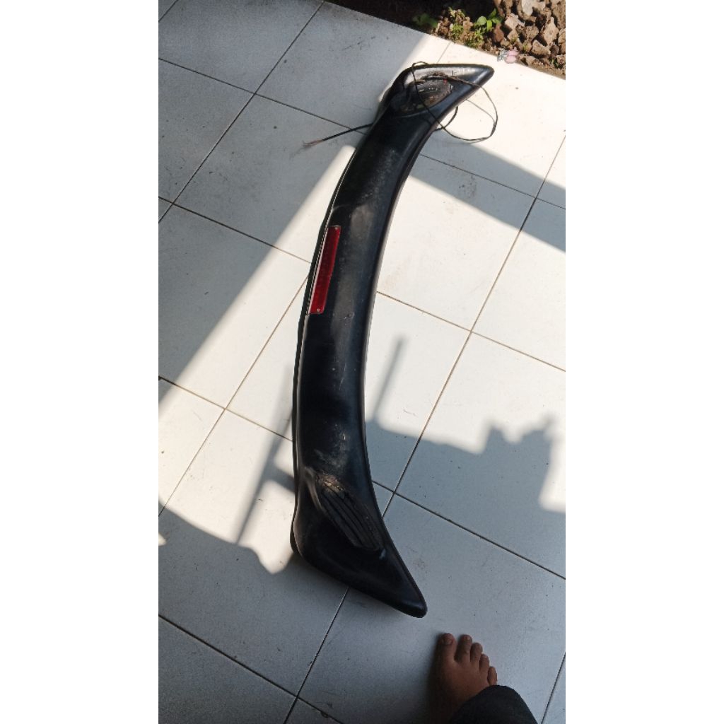 spoiler Mobil Sedan