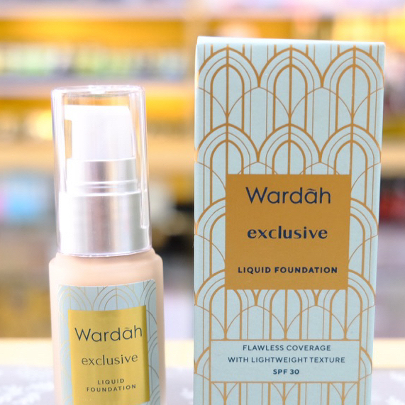 Wardah Exclusive Liquid Foundation / Wardah Exclusive Foundation 04 NATURAL