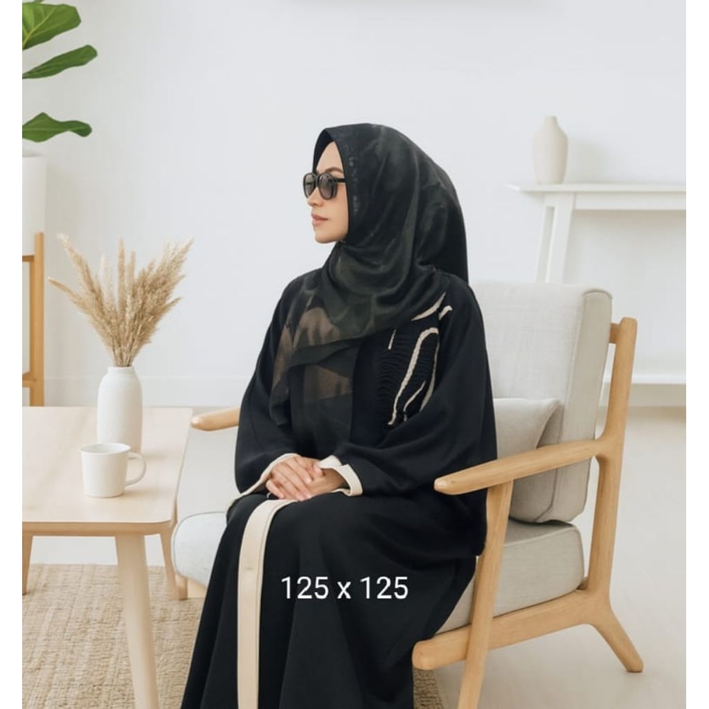 SYARI NURINAA HITAM - JILBAB SEGI EMPAT VOAL SYARI MOTIF LASER CUT