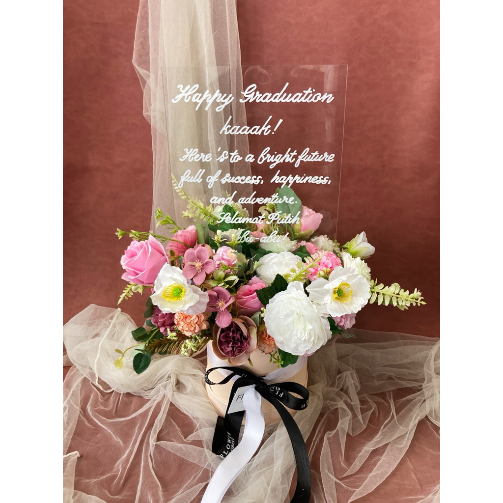 

FLOWIE BLOOMBOX ACRYLIC A4 MEDIUM SIZE ARTIFICIAL FLOWERS