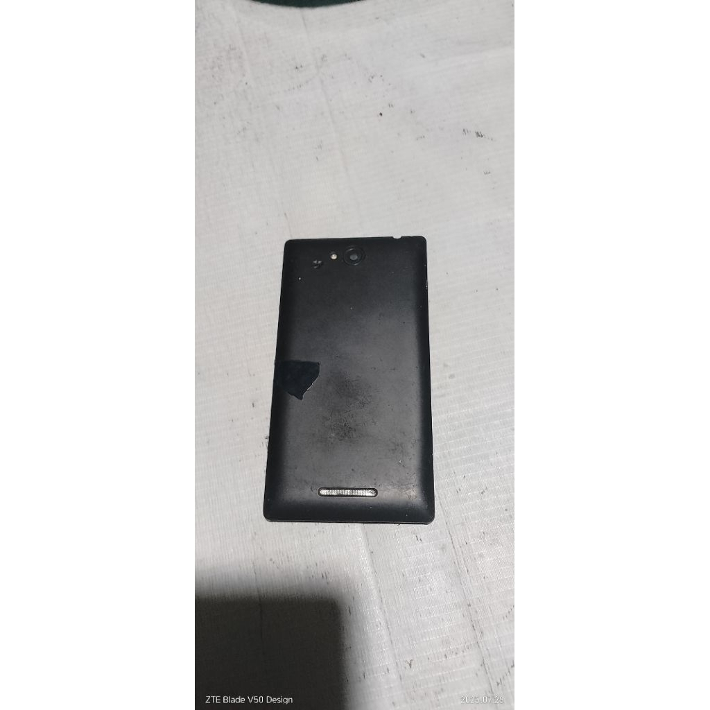 HP Sony Xperia C 3G type C2305 masih hidup baterai x