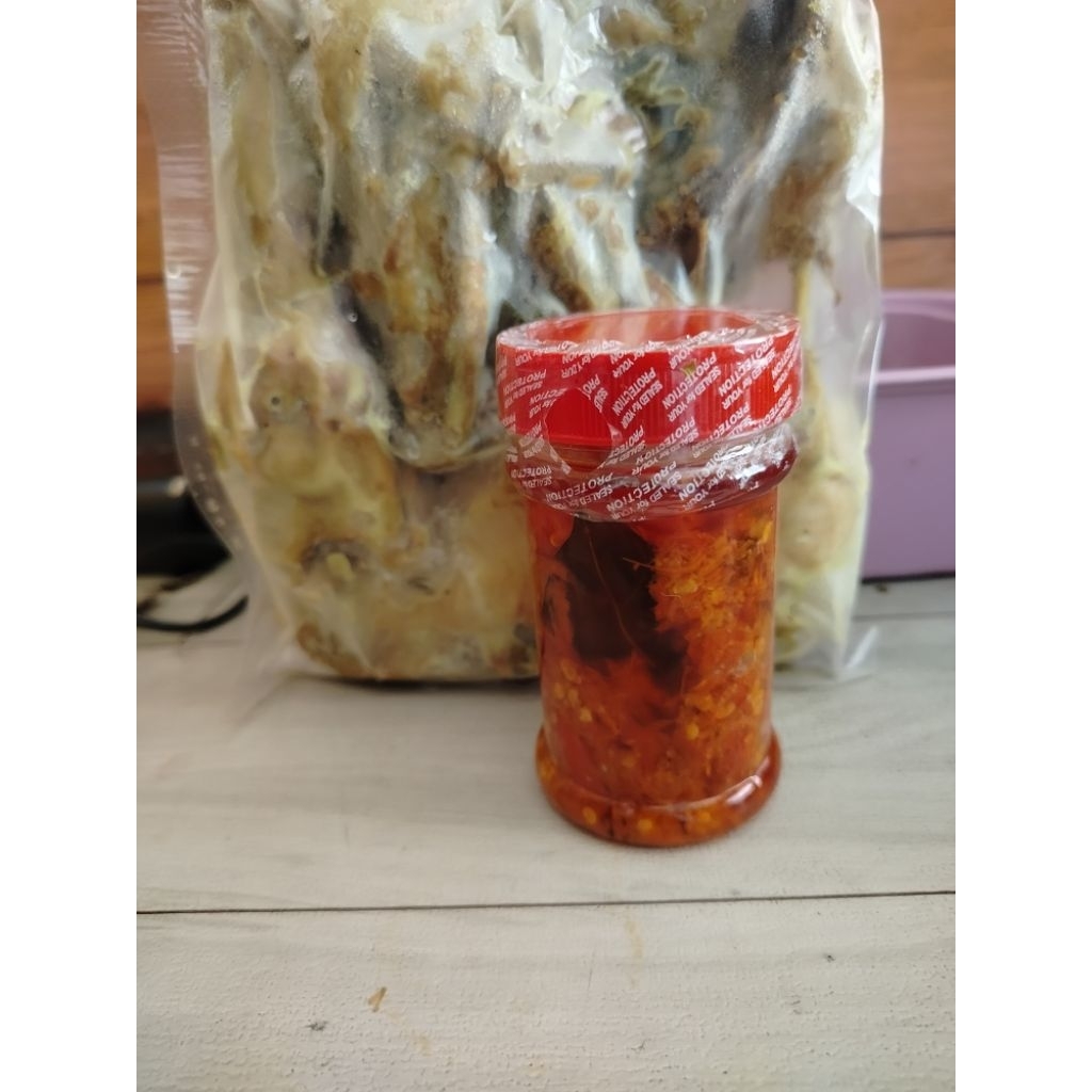 

SATU PAKET BEBEK UNGKEP SAMBAL MERAH