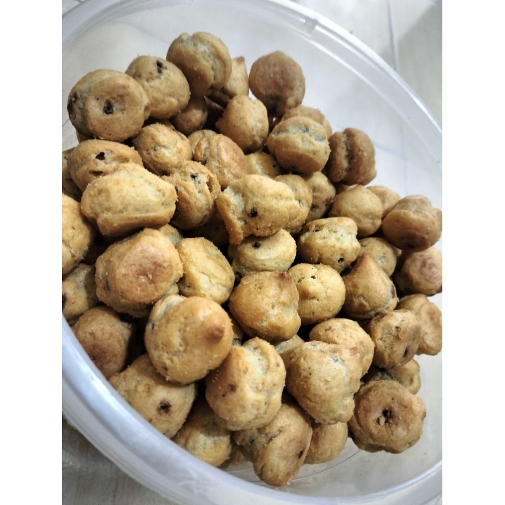 

Soes Kering isi Coklat 70gr