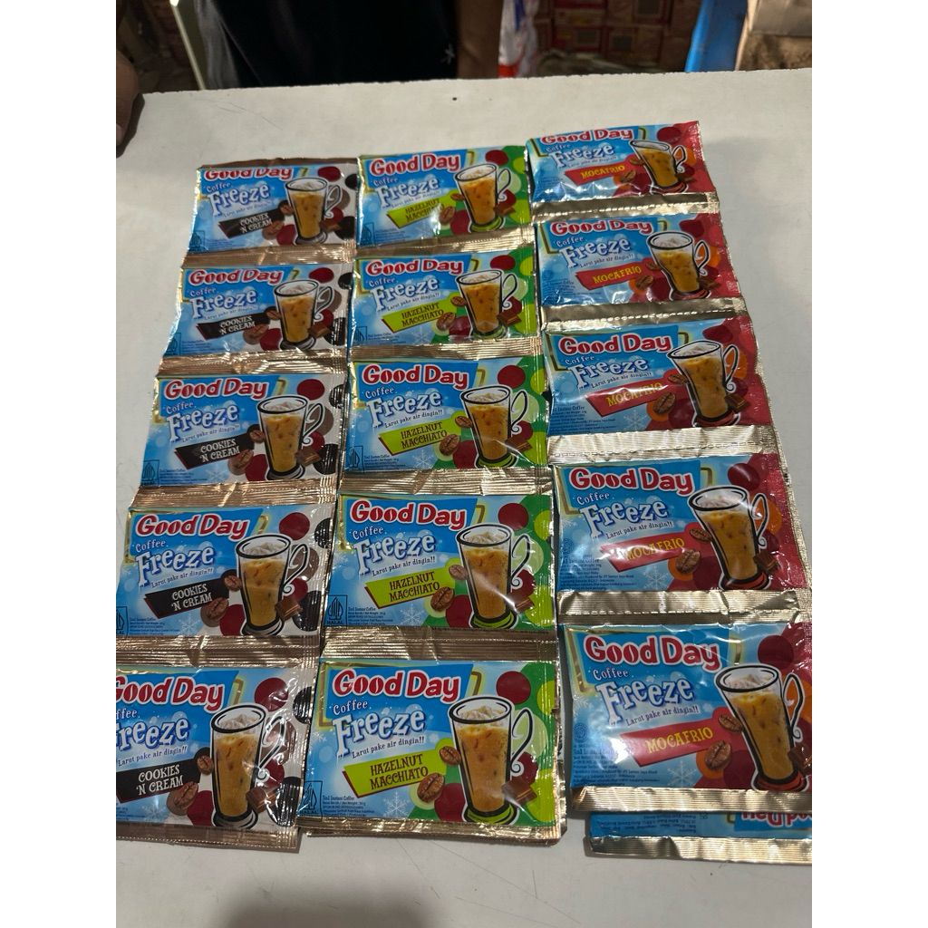 

good day freeze mocafrio hazelnut cookies 30gr isi 10 renceng