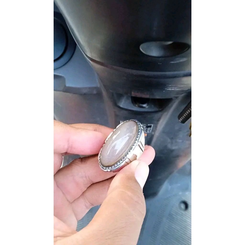 Cincin Monel batu Pandan