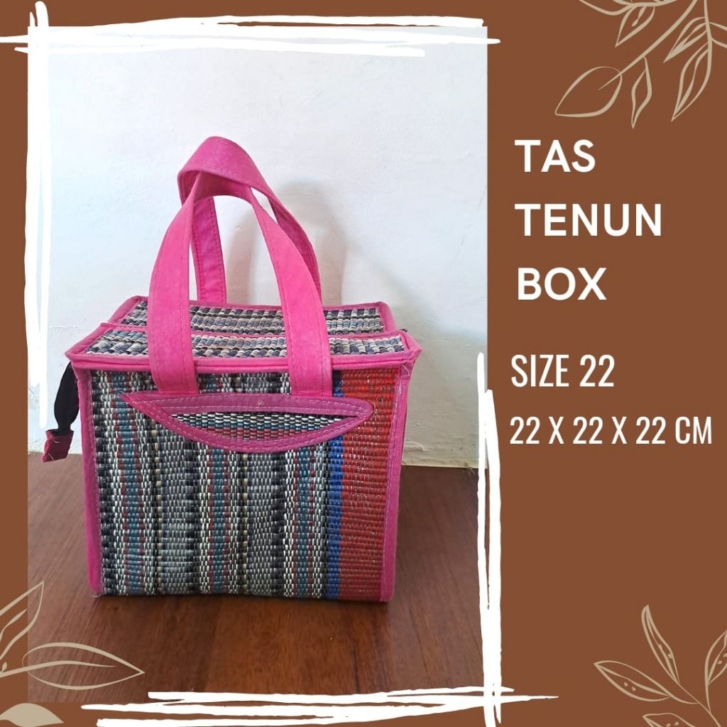

TAS ANYAMAN NGAWI - Tas Tenun Box Kotak Nasi Sembako Souvenir