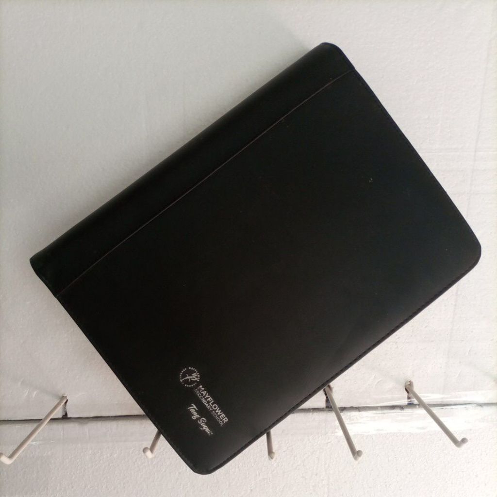 

May Flower Binder-alas-34cm-tinggi-26cm-preloved