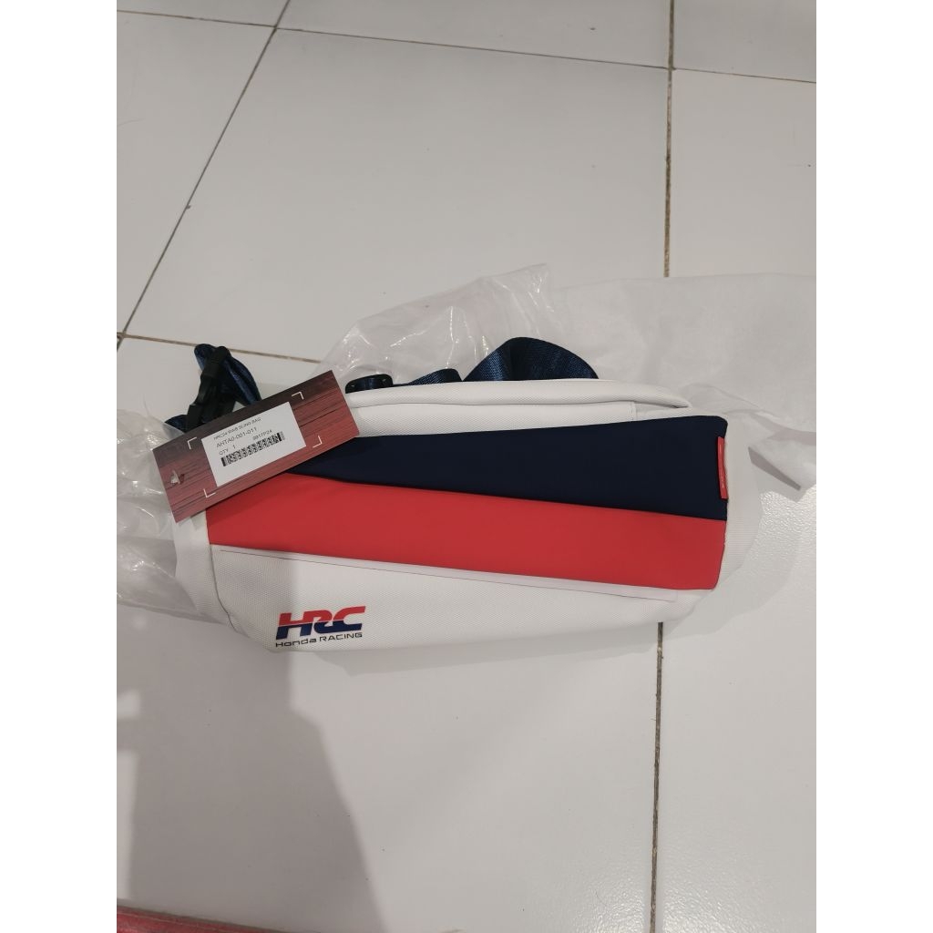 AHTA0001011 HRC24 RWB Sling Bag AHTA0001011 Tas HRC Tas Honda HRC Tas Selempang Honda HRC