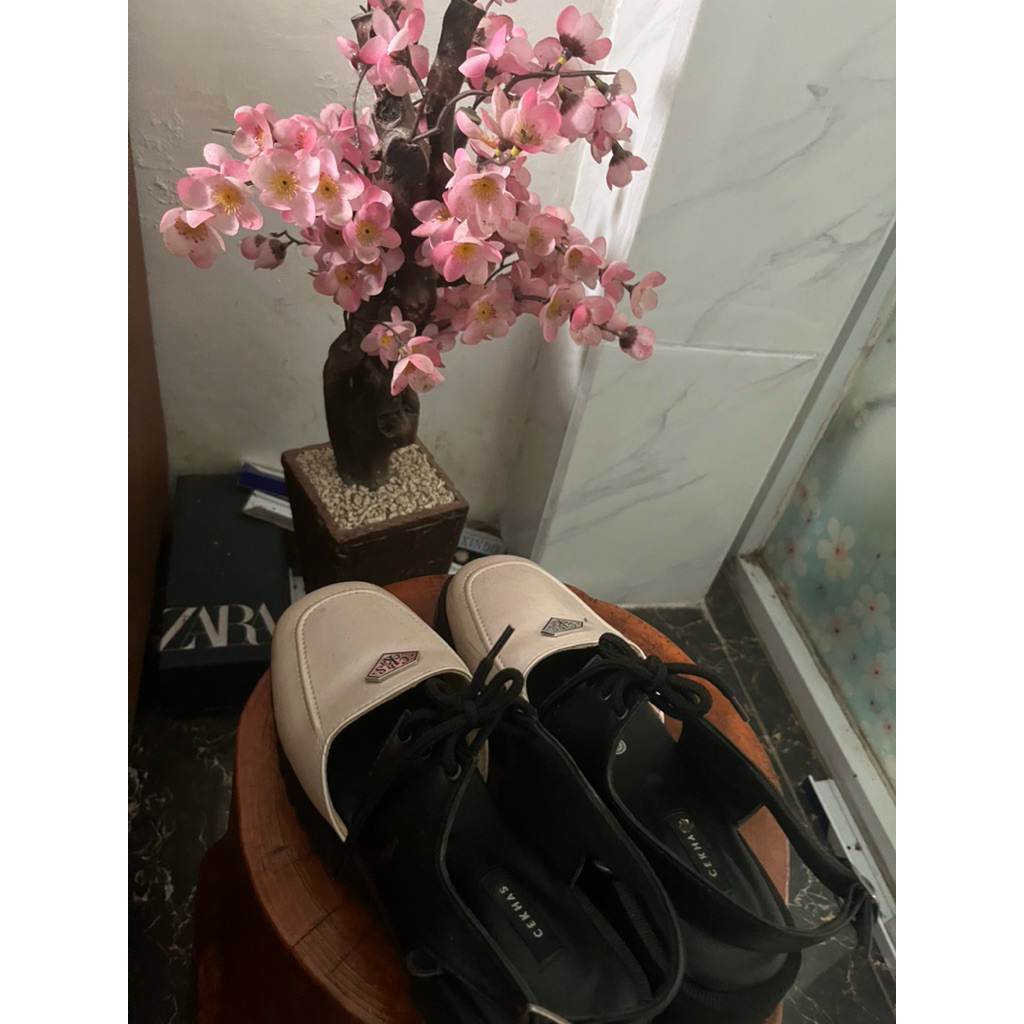 proleved <3 sendal+sepatu merk CEKHAS