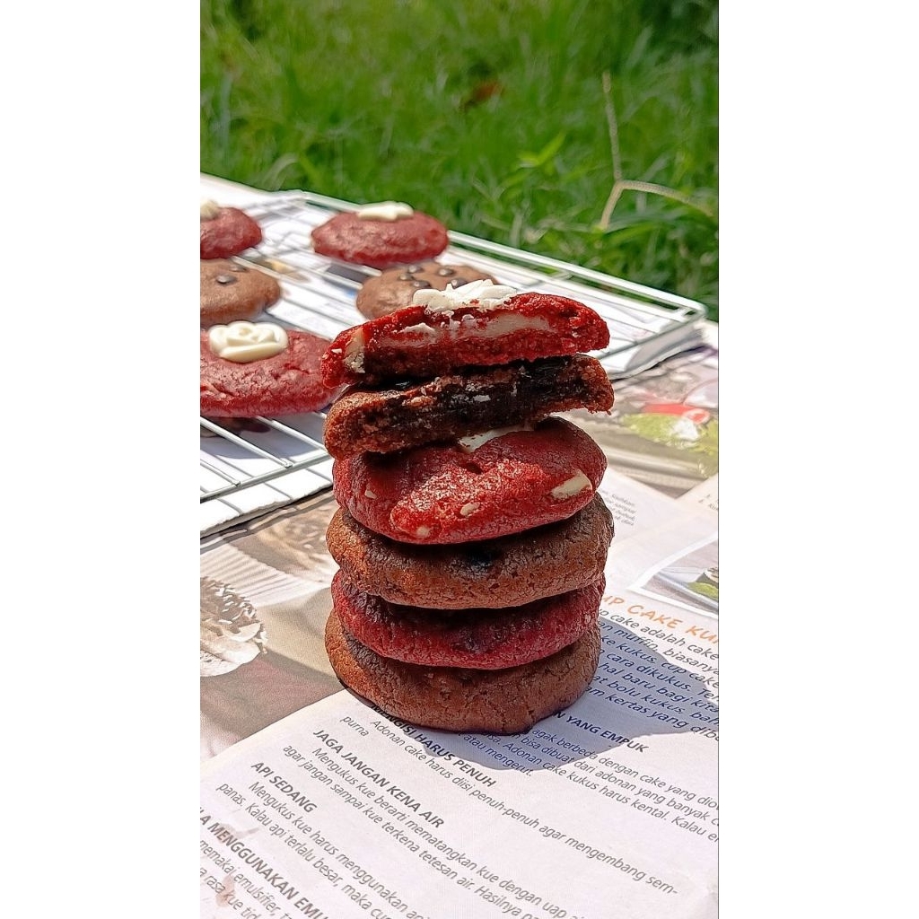 

soft cookies red velvet cheese & soft cookies Chocolate choco chips