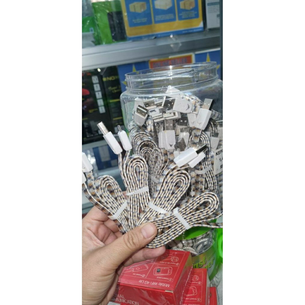kabel mikro pipih dan lebar (kabel kwetiau)