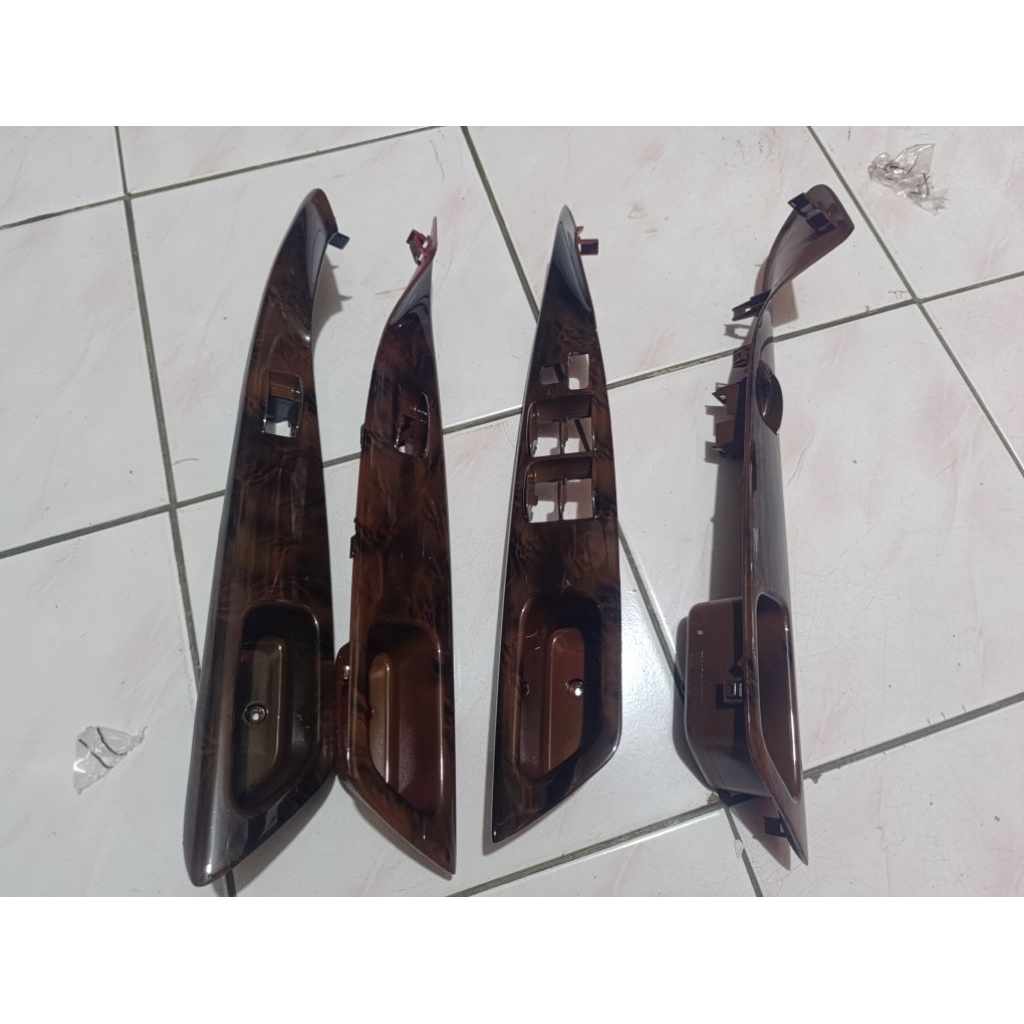panel wood panel induk set4 Toyota Innova lama motif kayu 2004-2015 original