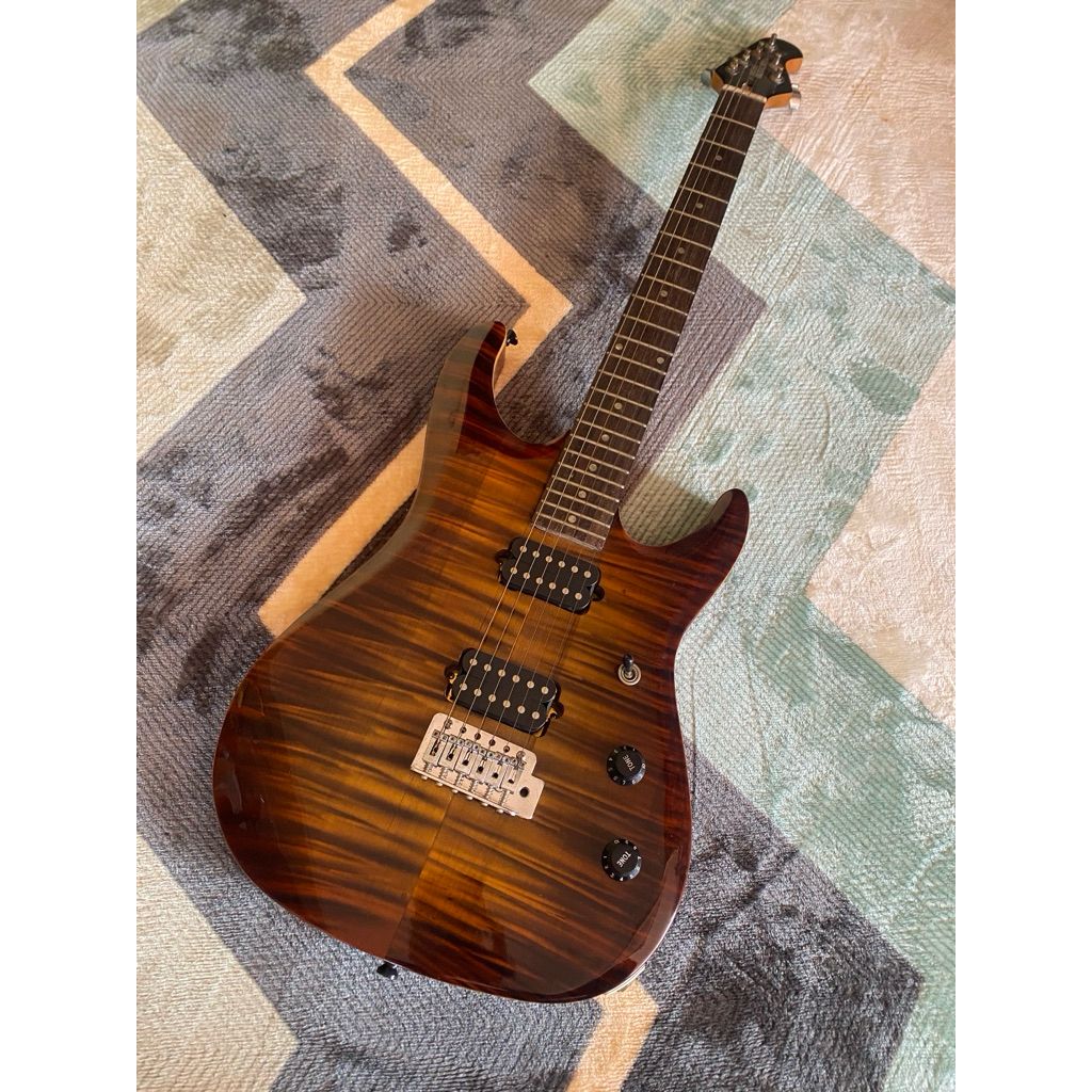 gitar musicman custom