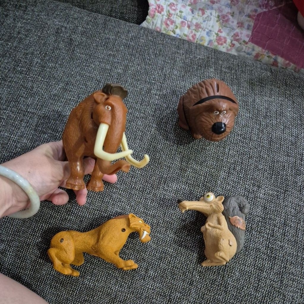 happy meal toys mcd ice age