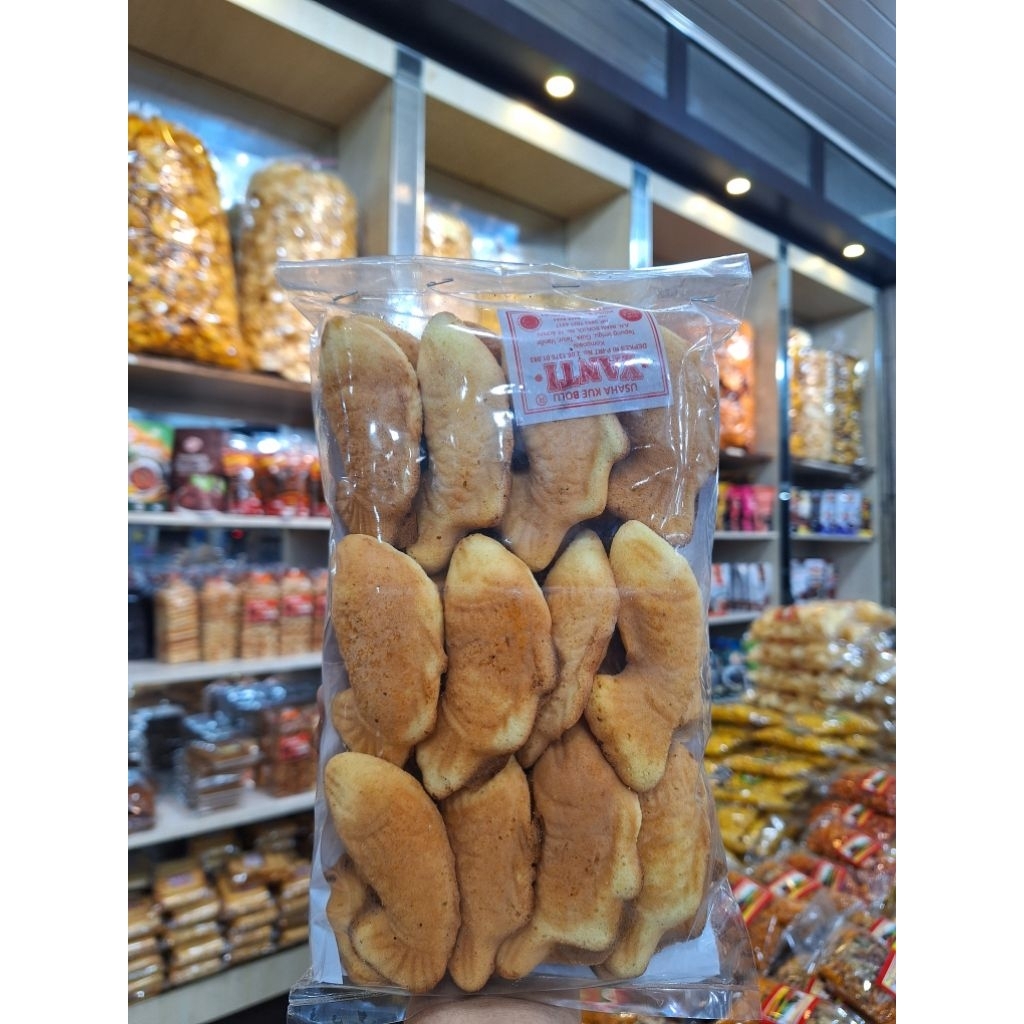 

Bolu Ikan [Gula merah/Gula putih] Isi 24 — Sanjai Rina