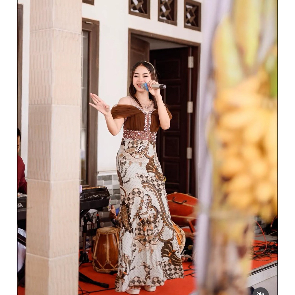 preloved gaun singer