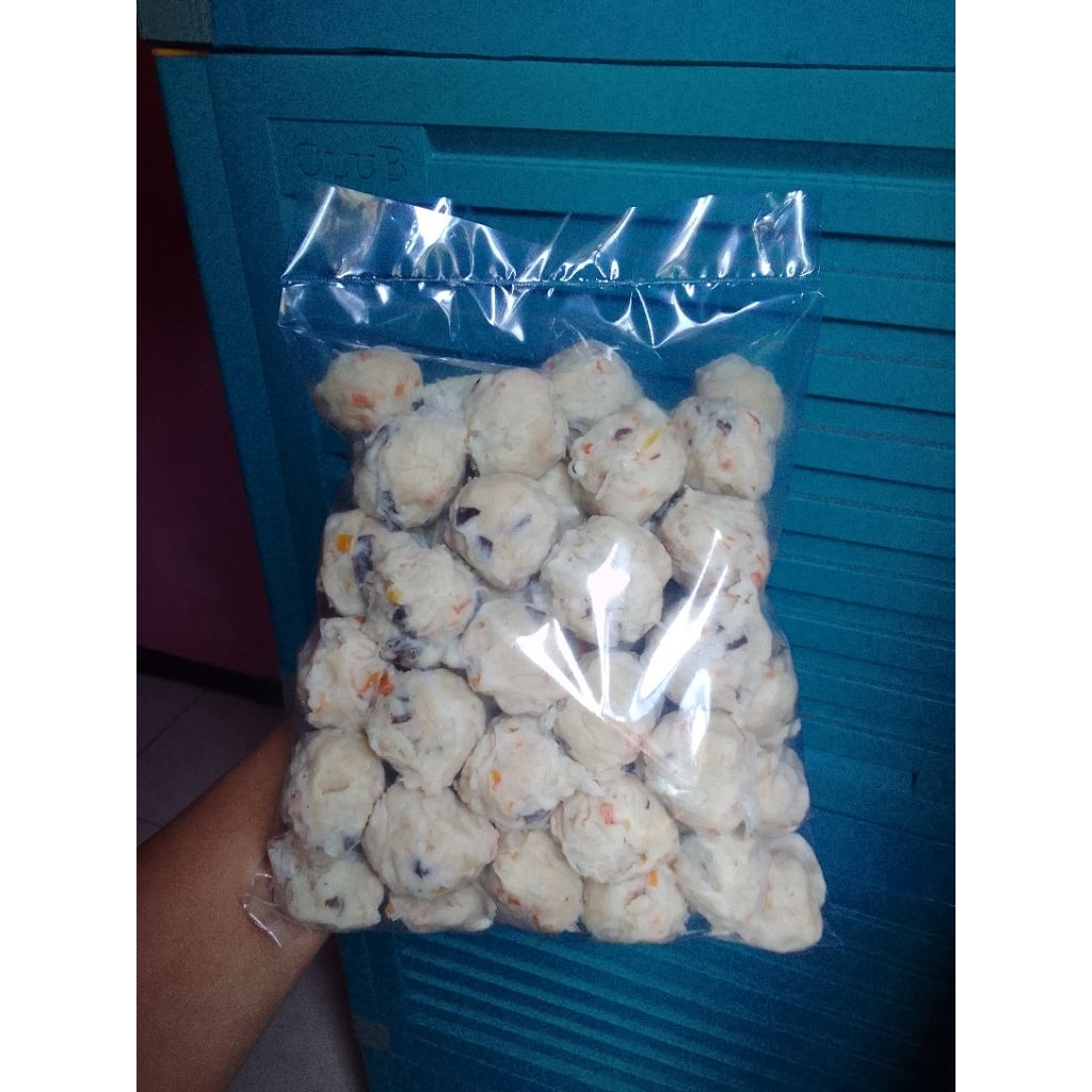 

Bakso ayam 1 kg-bakso ayam isi 60 biji-bakso rambutan