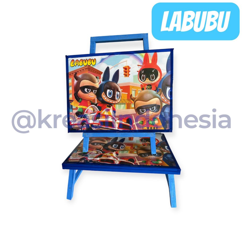 

Satu set papan tulis anak dan meja belajar anak gratis spidol dan penghapus