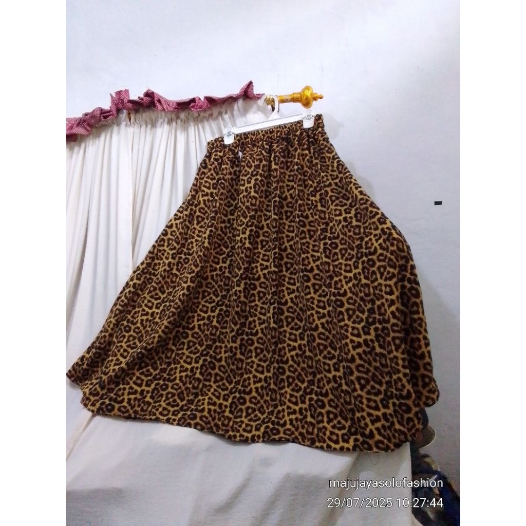 Rok Motif Leopard Wanita Super Jumbo Mayung