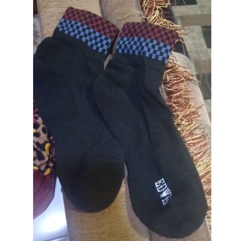 Kaos kaki Edwin