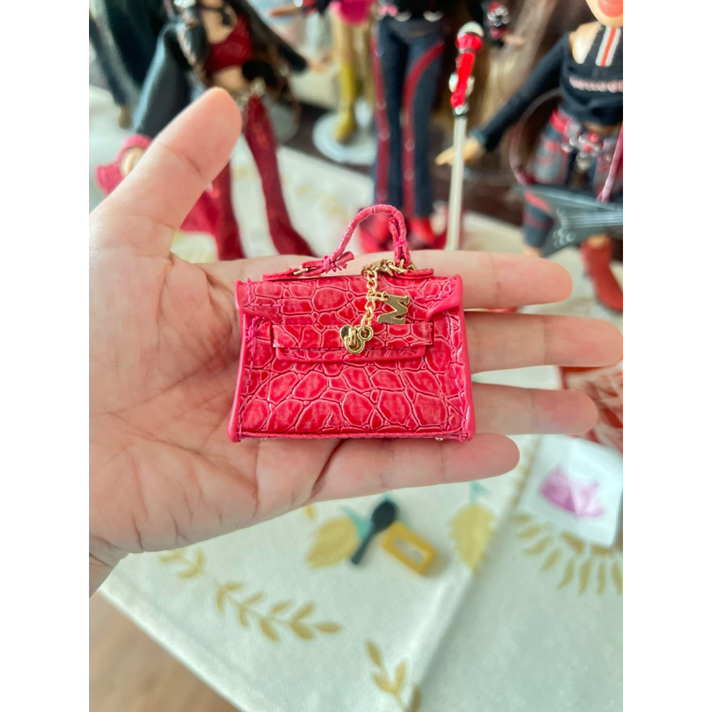 Tas Zuru Mini Fashion Bag Openned Ball Preloved bisa untuk Bratz, Barbie atau Monster High