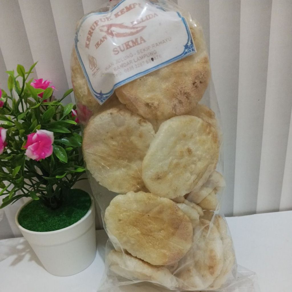 

Kemplang Ikan Khas Lampung Kemplang Lampung Kemplang Sambel Hitam Kemplang Enak