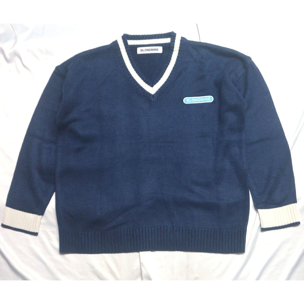 STRAYKIDS BLONDNINE Knitwear Blue Vneck Sweater Sweatshirt Rajut Biru Wool Jaket