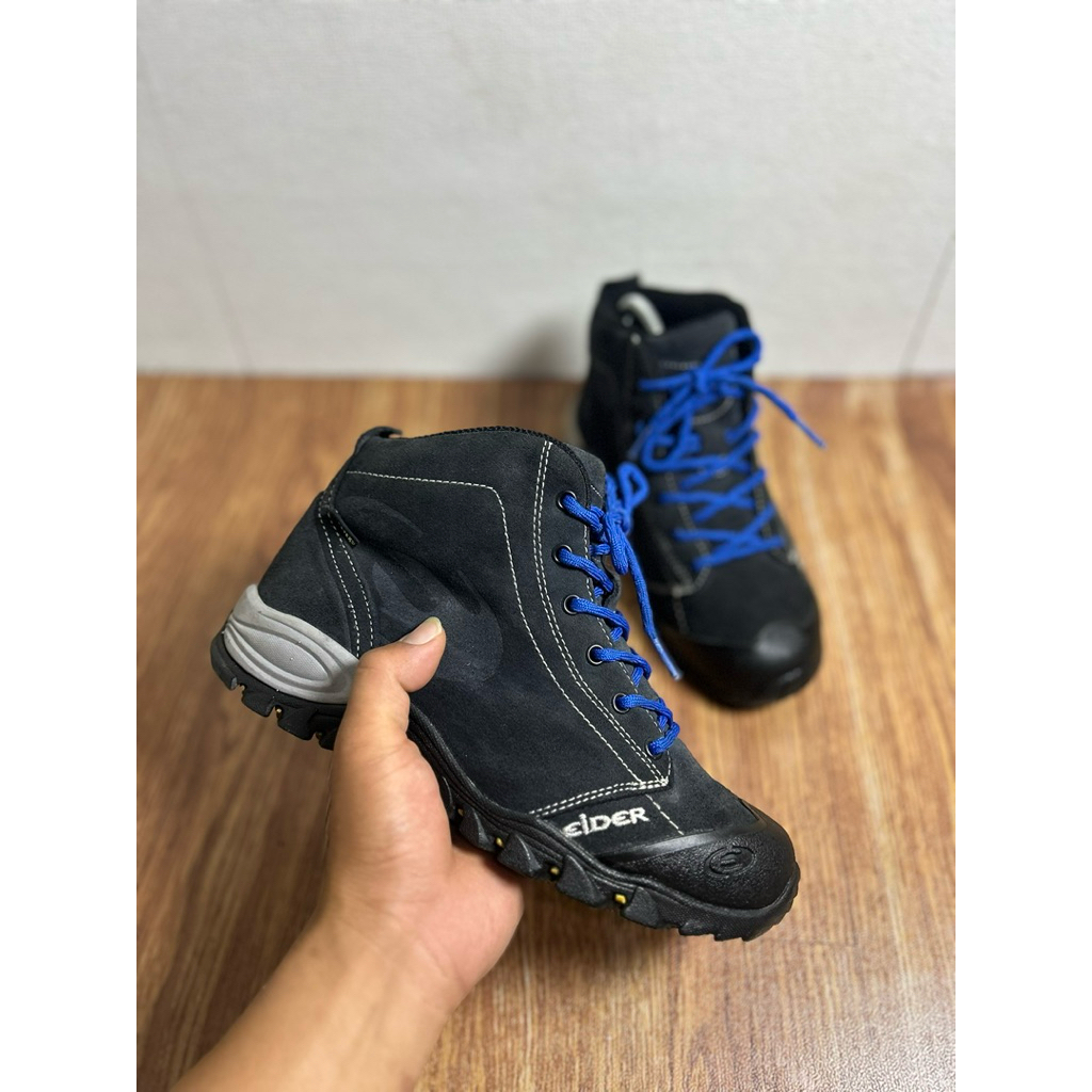 Sepatu gunung second original eider
