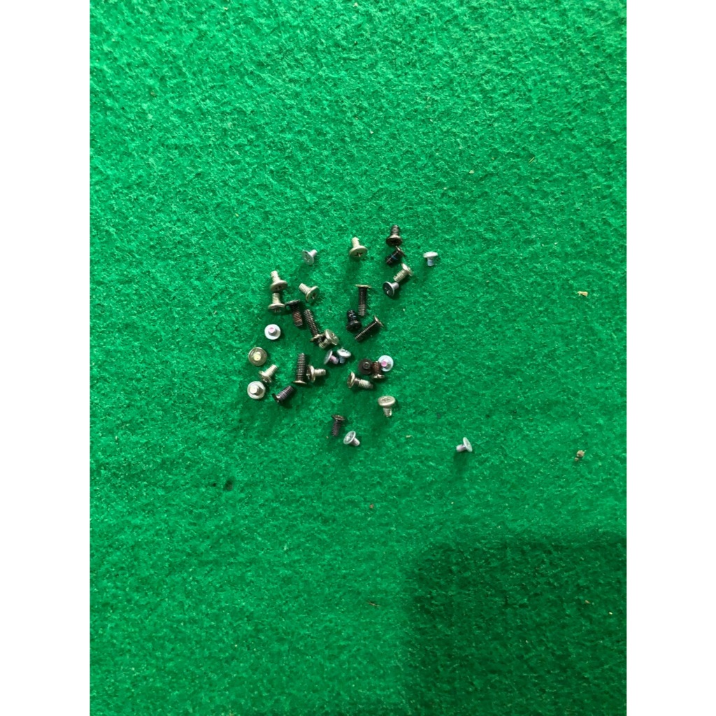 Baut Set Laptop Toshiba Dynabook R734